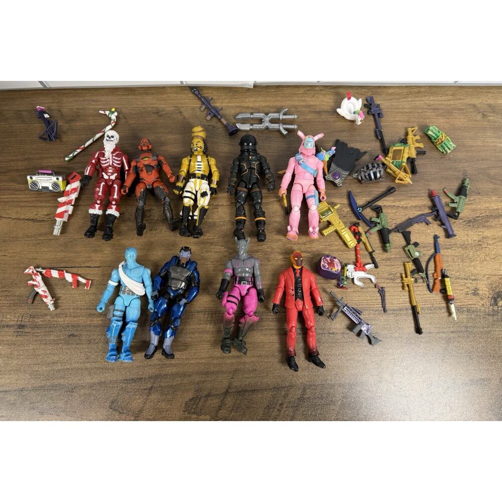 Lot of 9 Fortnite 4" Action Figures and Weapons Toys